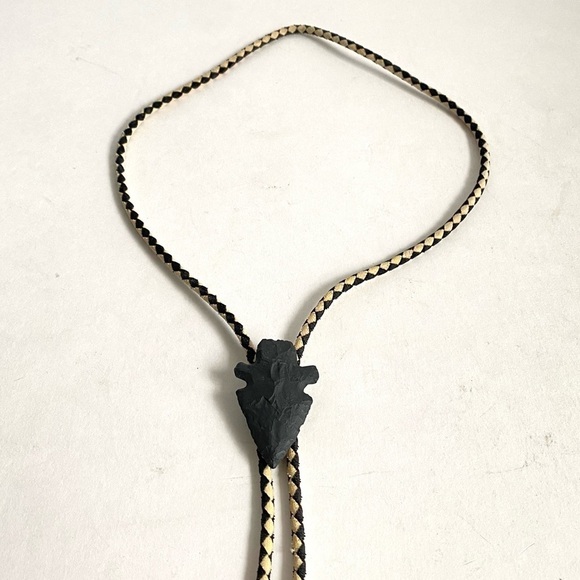 Vintage Arrowhead Bolo Tie Western Black Stone Arrow Head Cord Rockabilly Mens - Picture 6 of 9